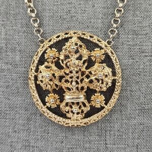 Lisner Fleur-de-lis Medallion Necklace Double Cable Chain Floral Gold Plate Vtg
